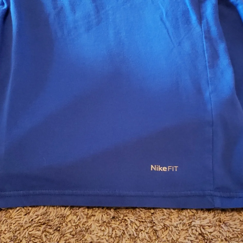 Nike Fit Dry tee - Picture 2 of 4